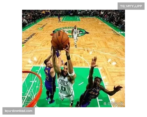 湖人防守让绿军得111分 禁区保护存在明显漏洞 湖人防守让绿军得111分 禁区保护存在明显漏洞